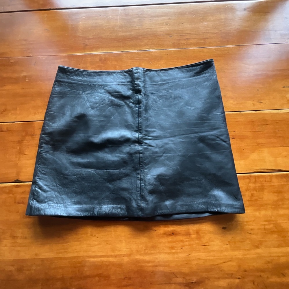 Vintage Leather Miniskirt (size 10)